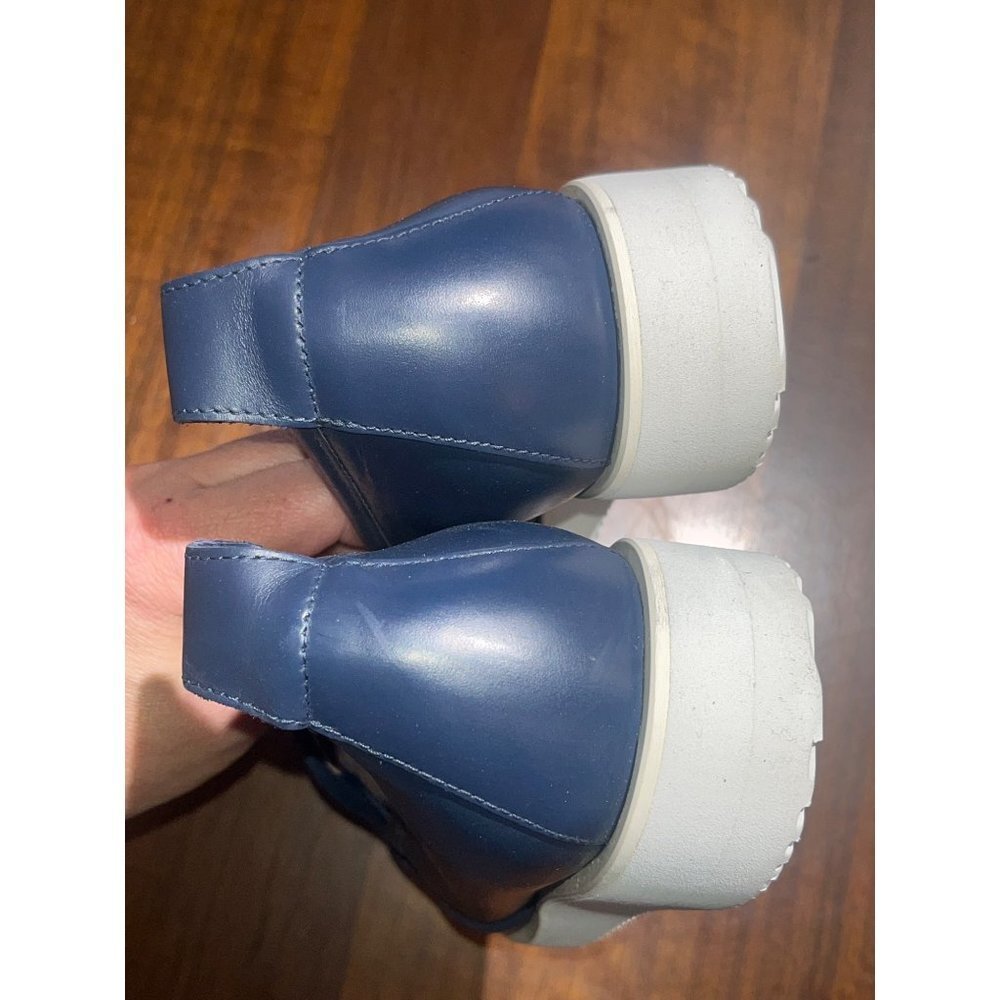 Everlane Navy Blue Slip-On Sneakers - Picture 5 of 10